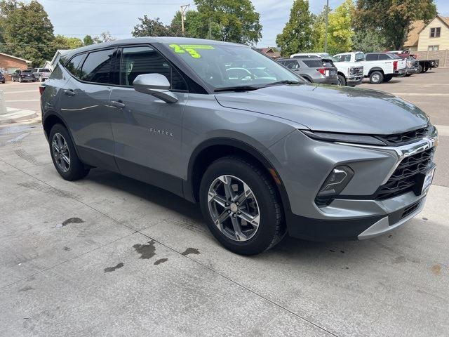 2023 Chevrolet Blazer 2LT photo 3