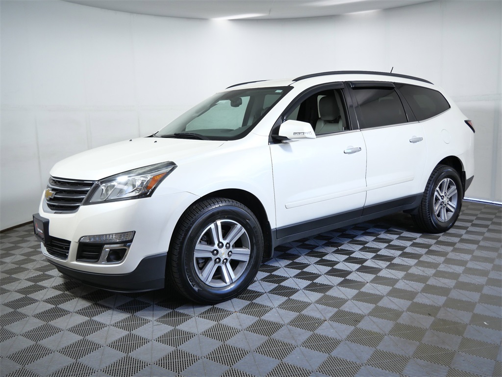 2015 Chevrolet Traverse 2LT photo 4