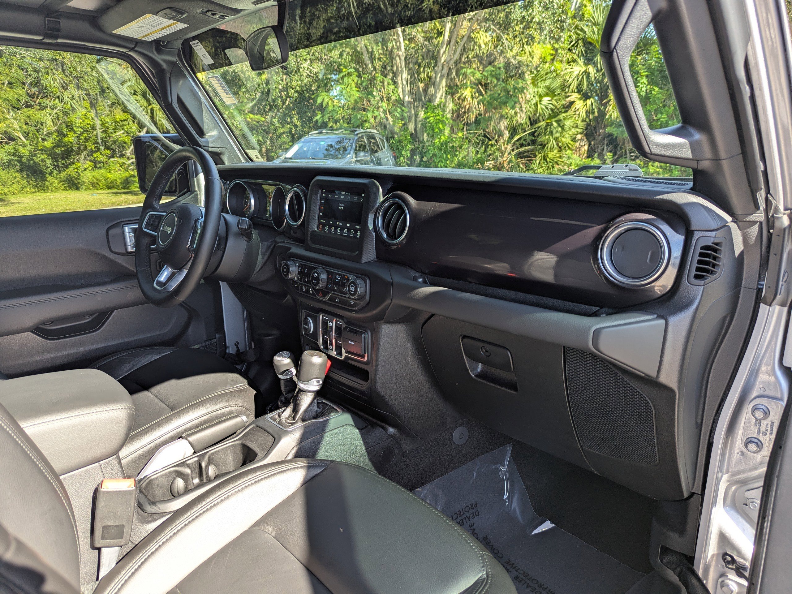 2021 Jeep Wrangler Unlimited Sahara Altitude photo 14