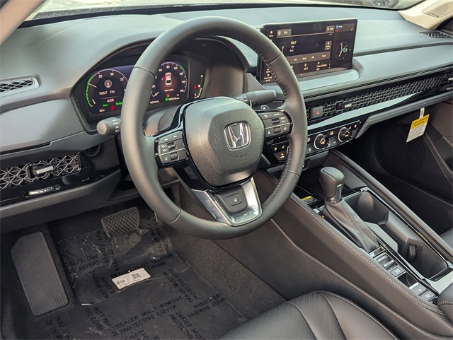 2025 Honda Accord Hybrid Touring photo 2