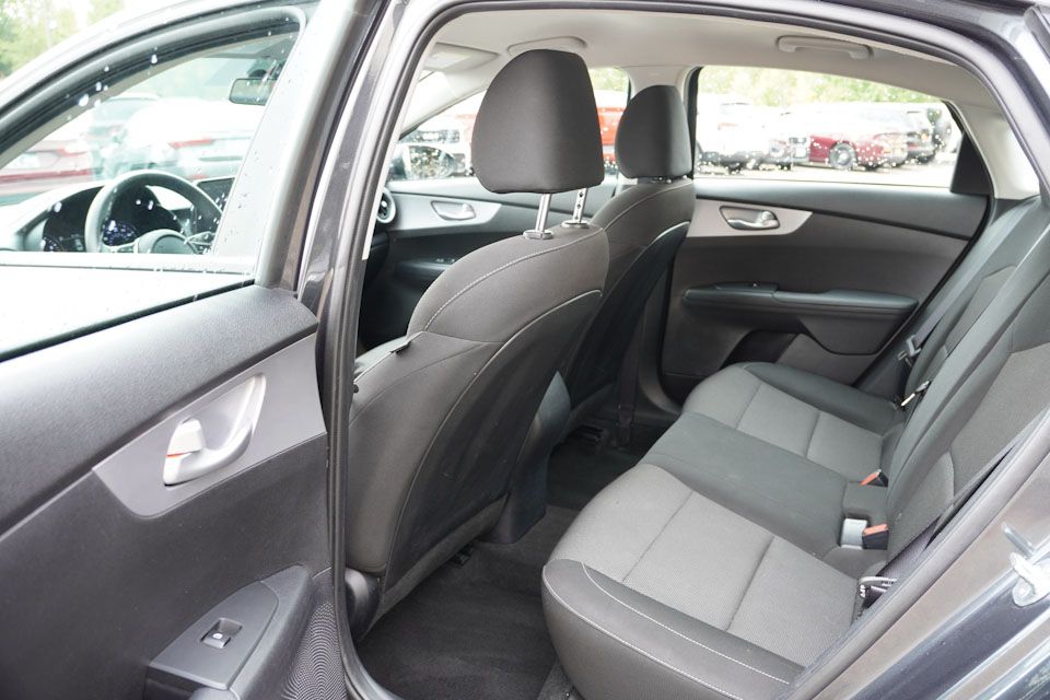 2023 Kia Forte LXS photo 16
