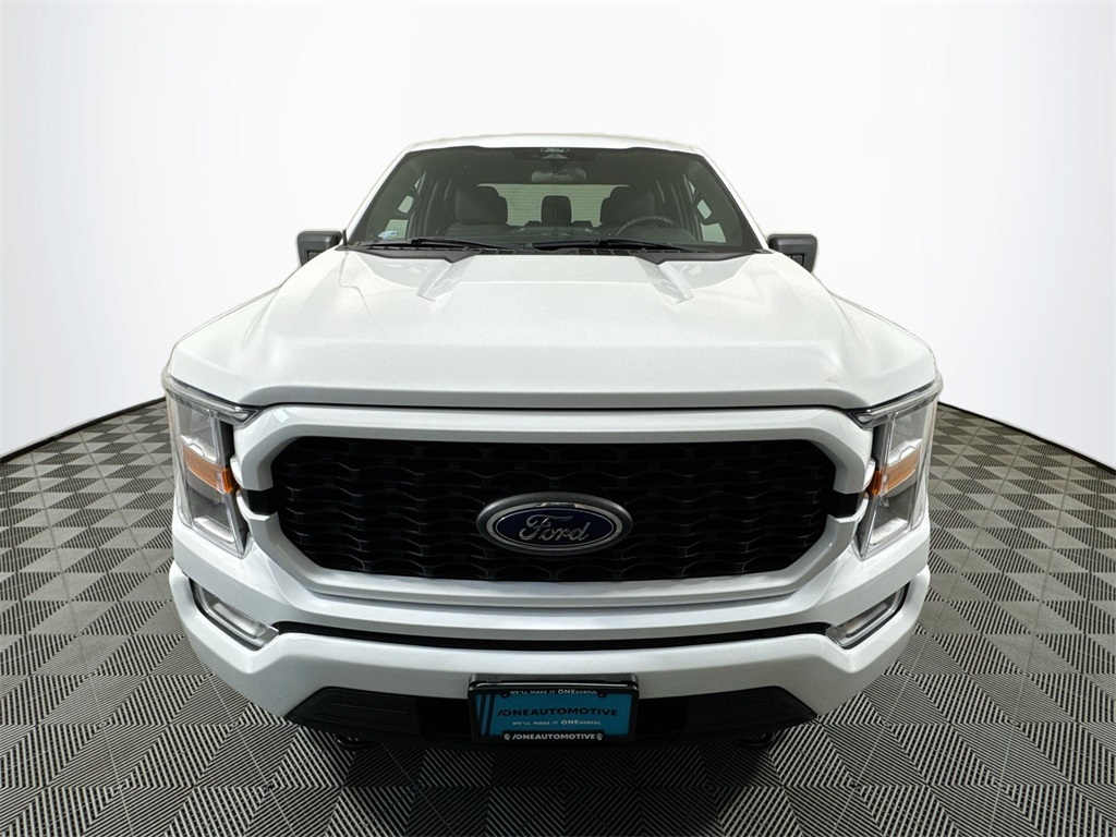 2022 Ford F-150 XL photo 3
