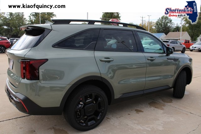 2026 Kia Sorento EX photo 3