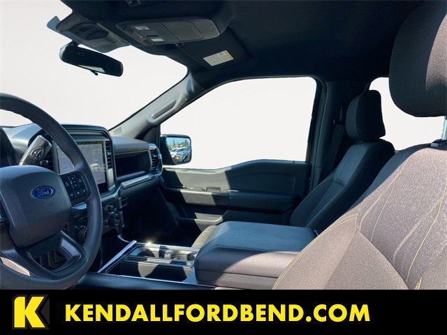 2025 Ford F-150 STX photo 3