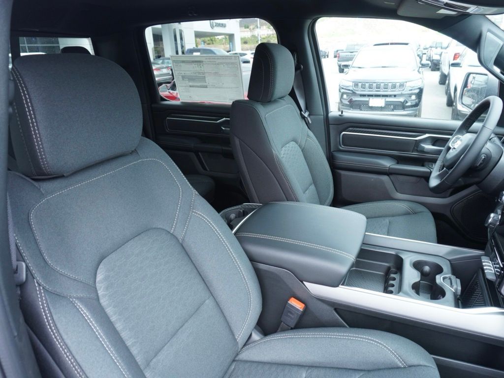 New 2026 Granite Crystal Metallic Clear-Coat Exterior Paint RAM Big Horn Night Edition image 24