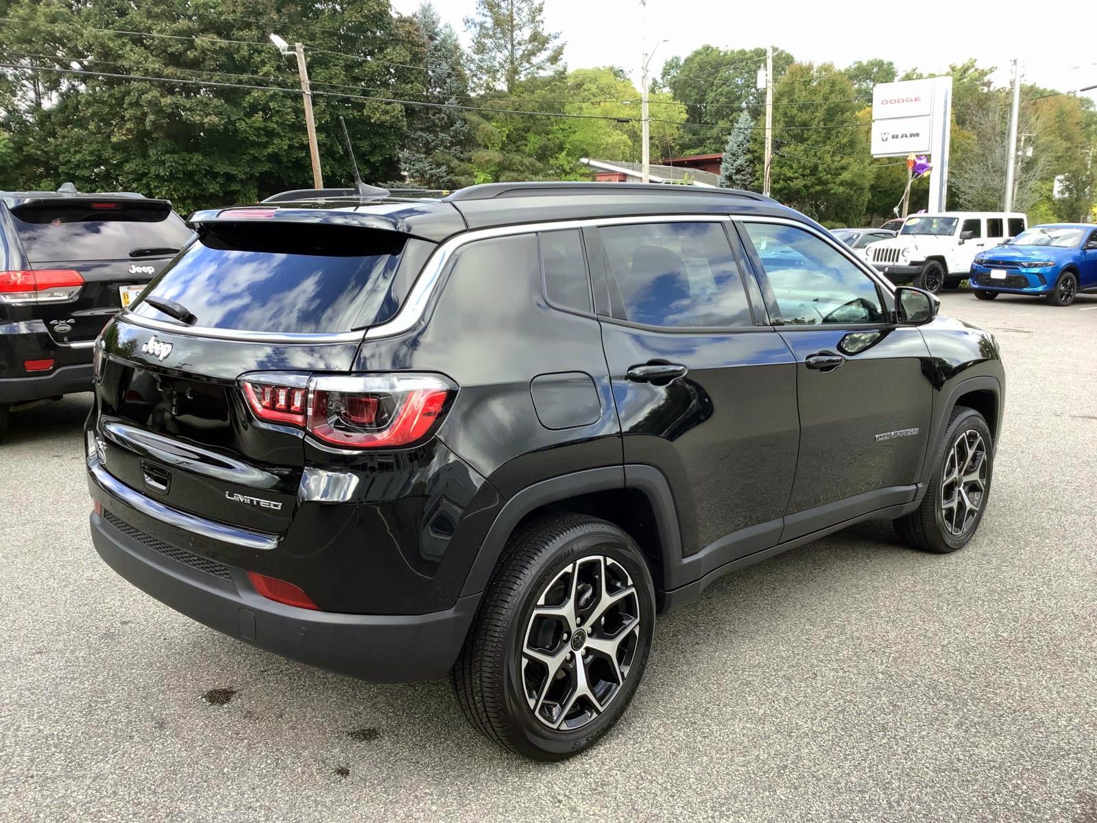2025 Jeep Compass Limited photo 2