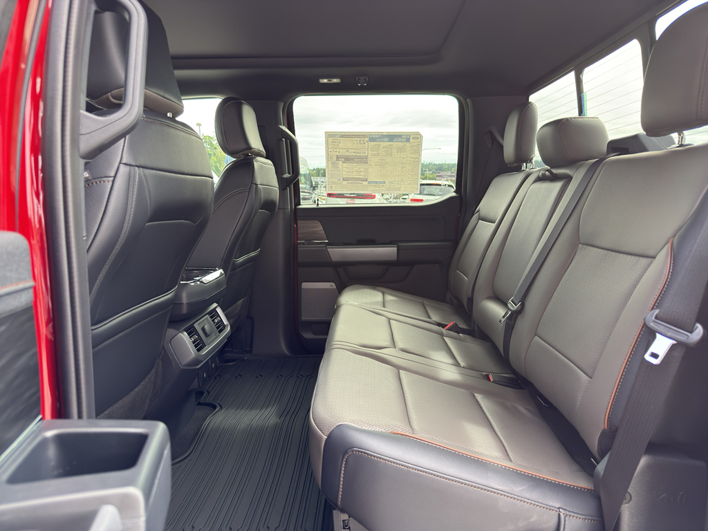 2025 Ford F-150 Lariat photo 8