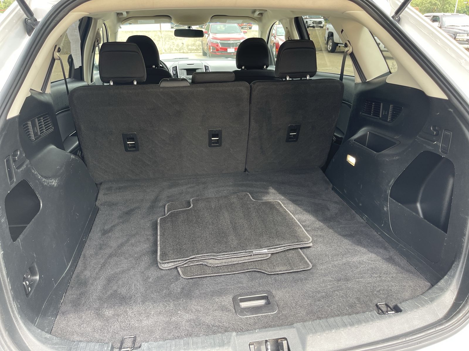 2018 Ford Edge SEL photo 13
