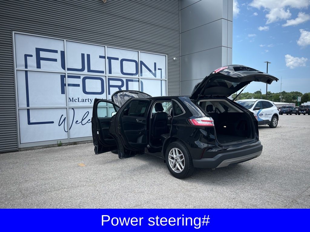 2023 Ford Edge SEL photo 5