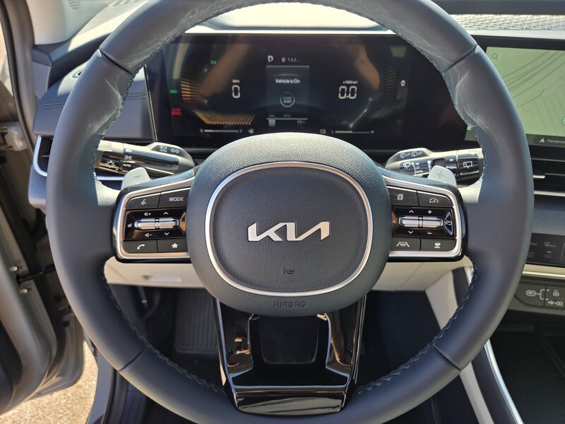 2026 Kia Carnival EX photo 11