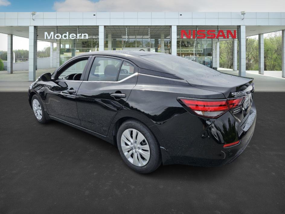 2025 Nissan Sentra S photo 5