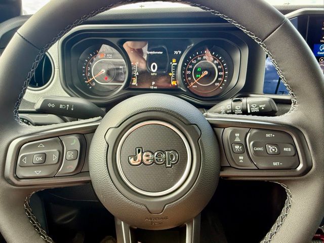 2025 Jeep Wrangler Willys photo 12