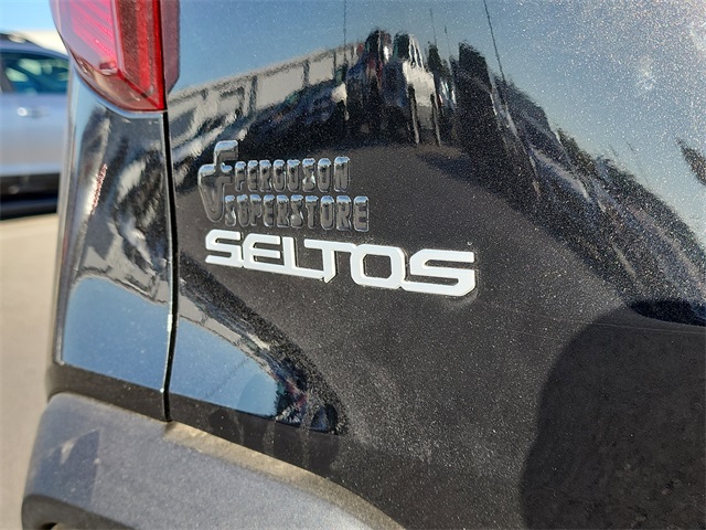 2026 Kia Seltos LX photo 4