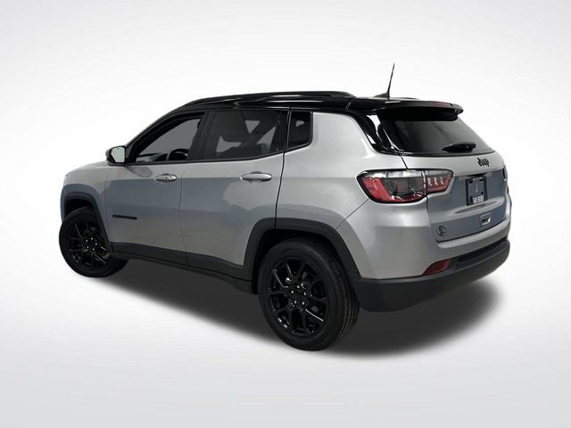 2022 Jeep Compass North Edition Latitude photo 3