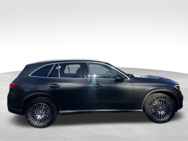 2026 Mercedes Benz GLC 300 4MATIC photo 6