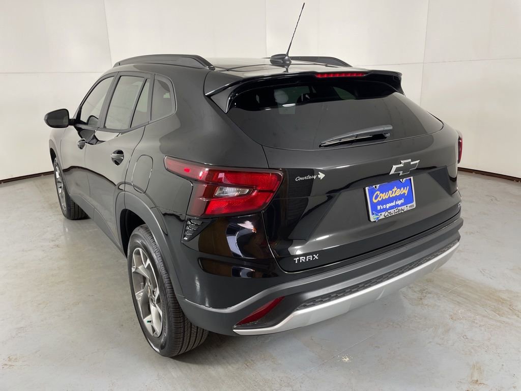 2026 Chevrolet Trax LT photo 6