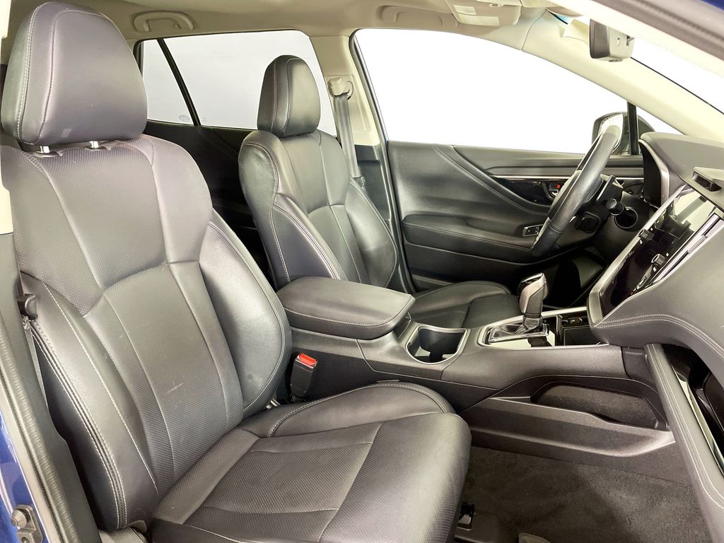 2022 Subaru Outback Limited photo 28