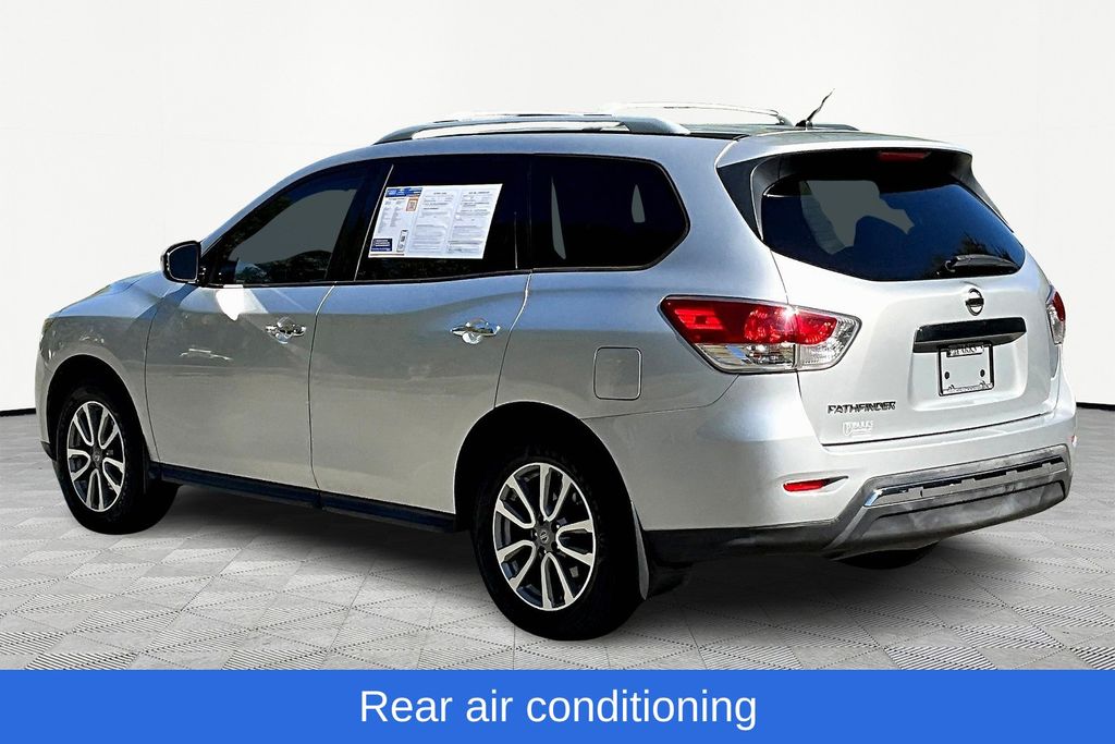2015 Nissan Pathfinder S photo 6