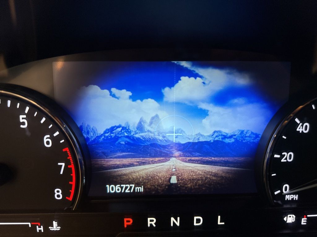 2022 Ford Explorer XLT photo 17