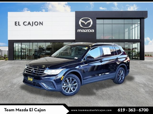 2023 Volkswagen Tiguan SE's photo