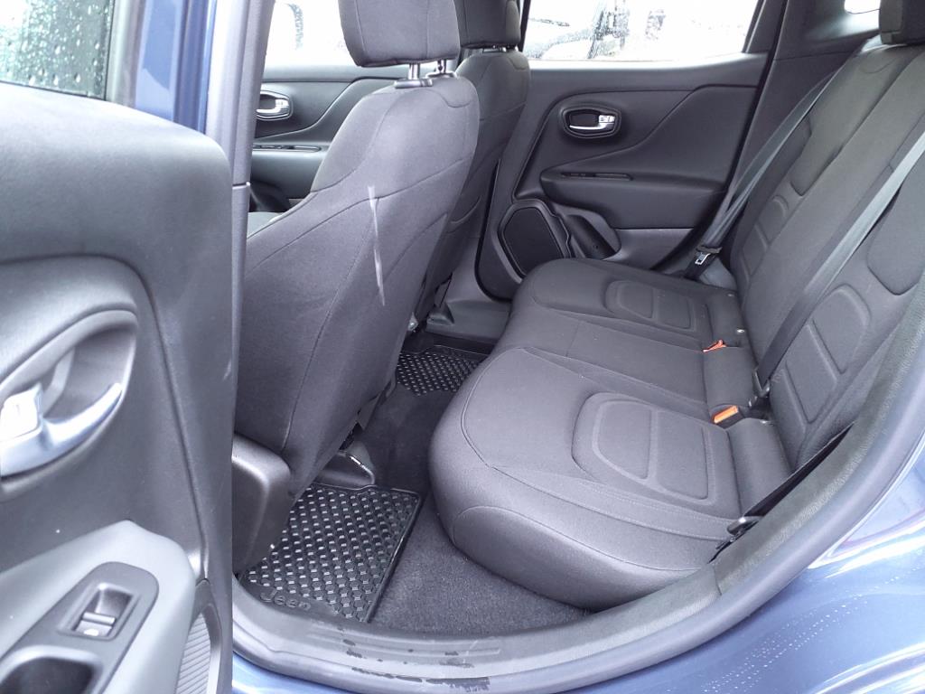 2022 Jeep Renegade Latitude photo 5