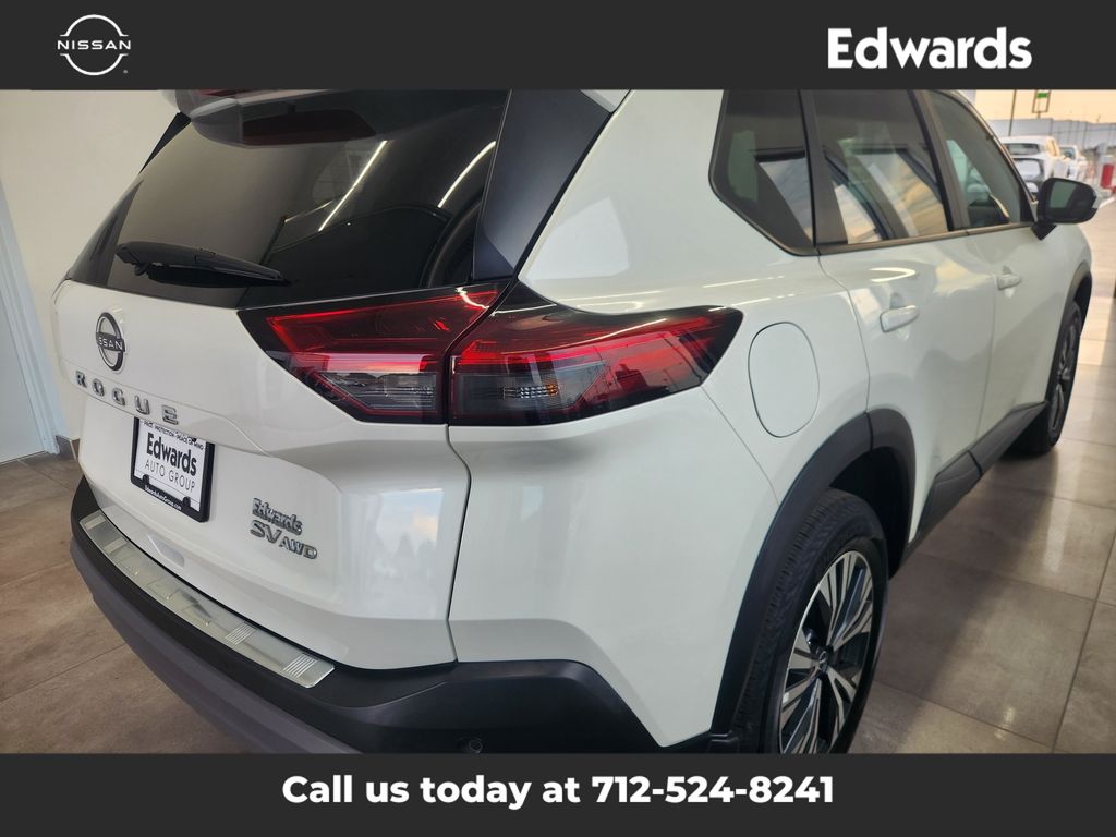 2023 Nissan Rogue SV photo 8
