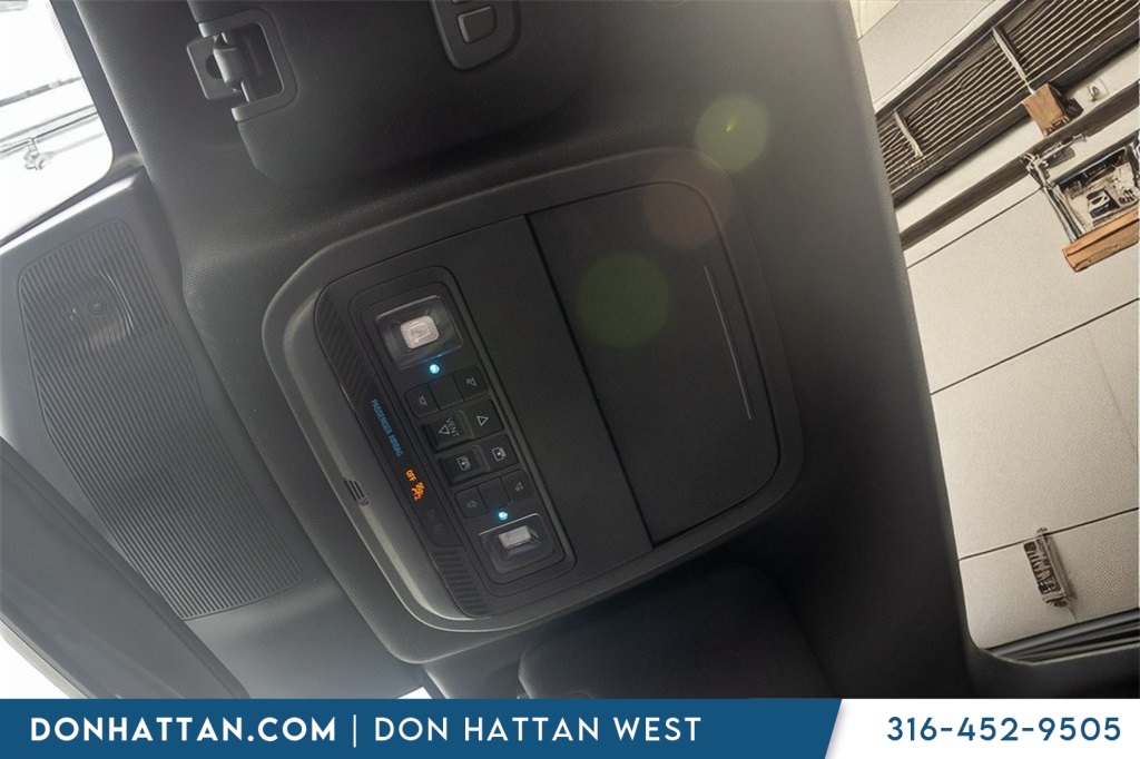 2023 Ford Explorer ST photo 13
