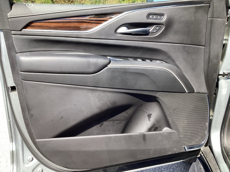 2023 Cadillac Escalade Premium Luxury photo 14