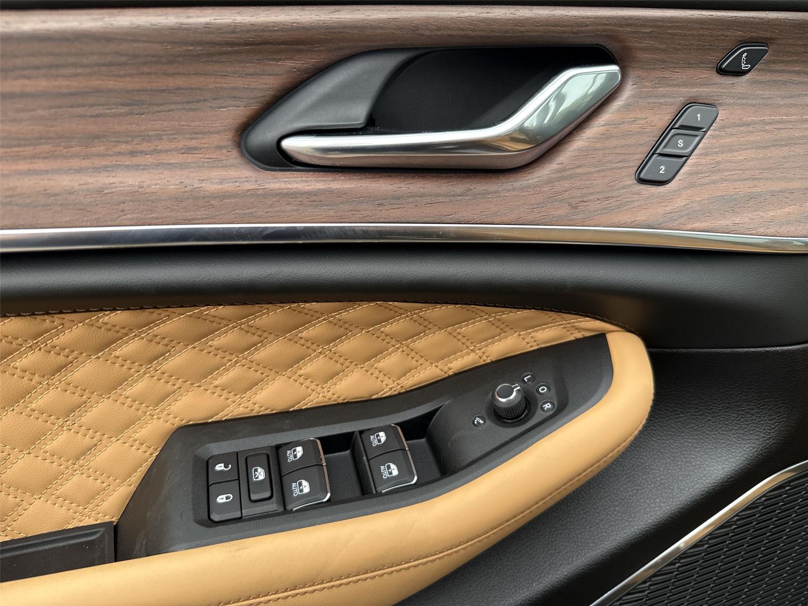 2025 Jeep Grand Cherokee L Summit photo 12
