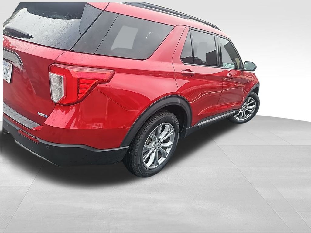 2020 Ford Explorer XLT photo 4