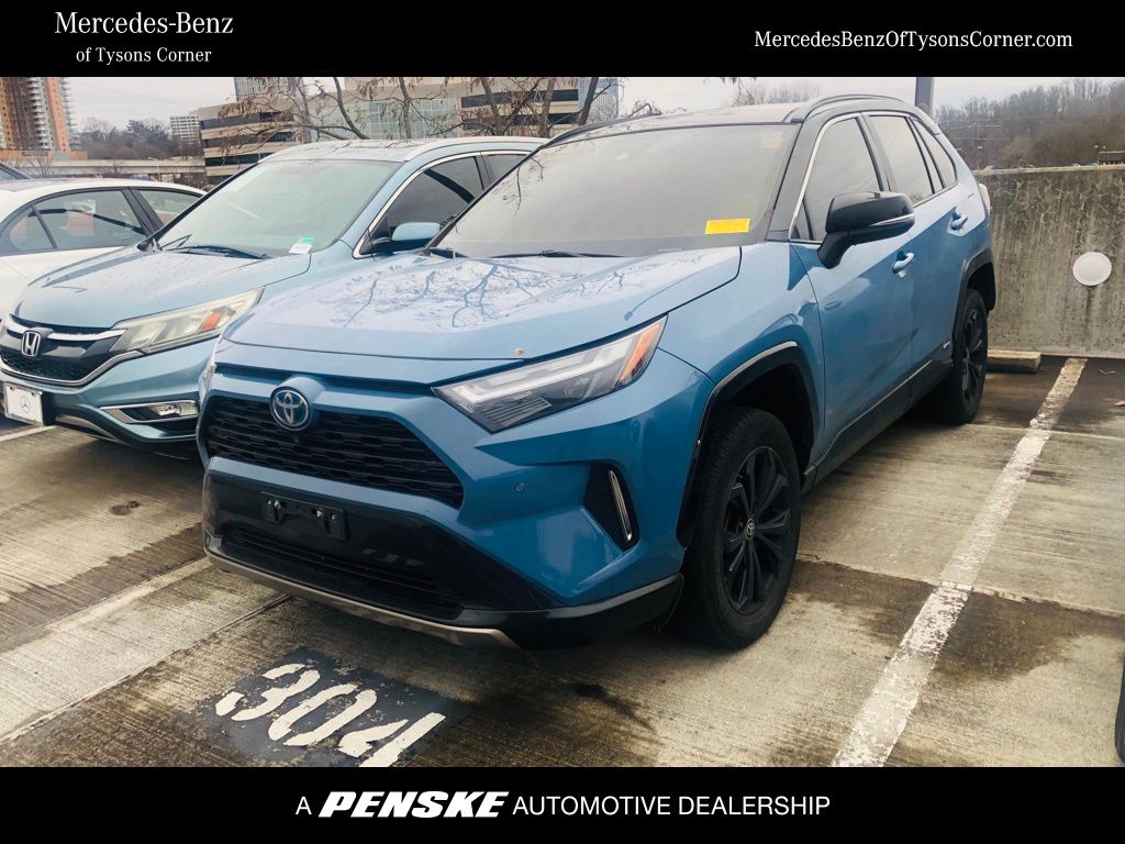 2022 Toyota RAV4 XSE's photo
