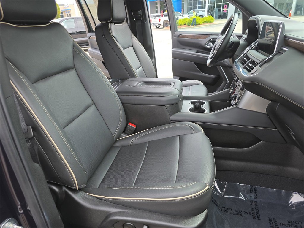 2024 Chevrolet Suburban Premier photo 10
