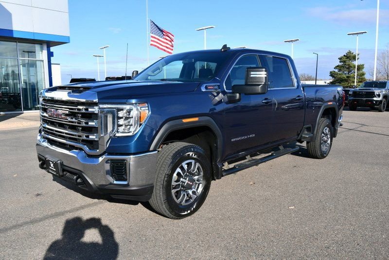 Used 2021 GMC Sierra 2500HD SLE with VIN 1GT19ME71MF270302 for sale in North Branch, Minnesota