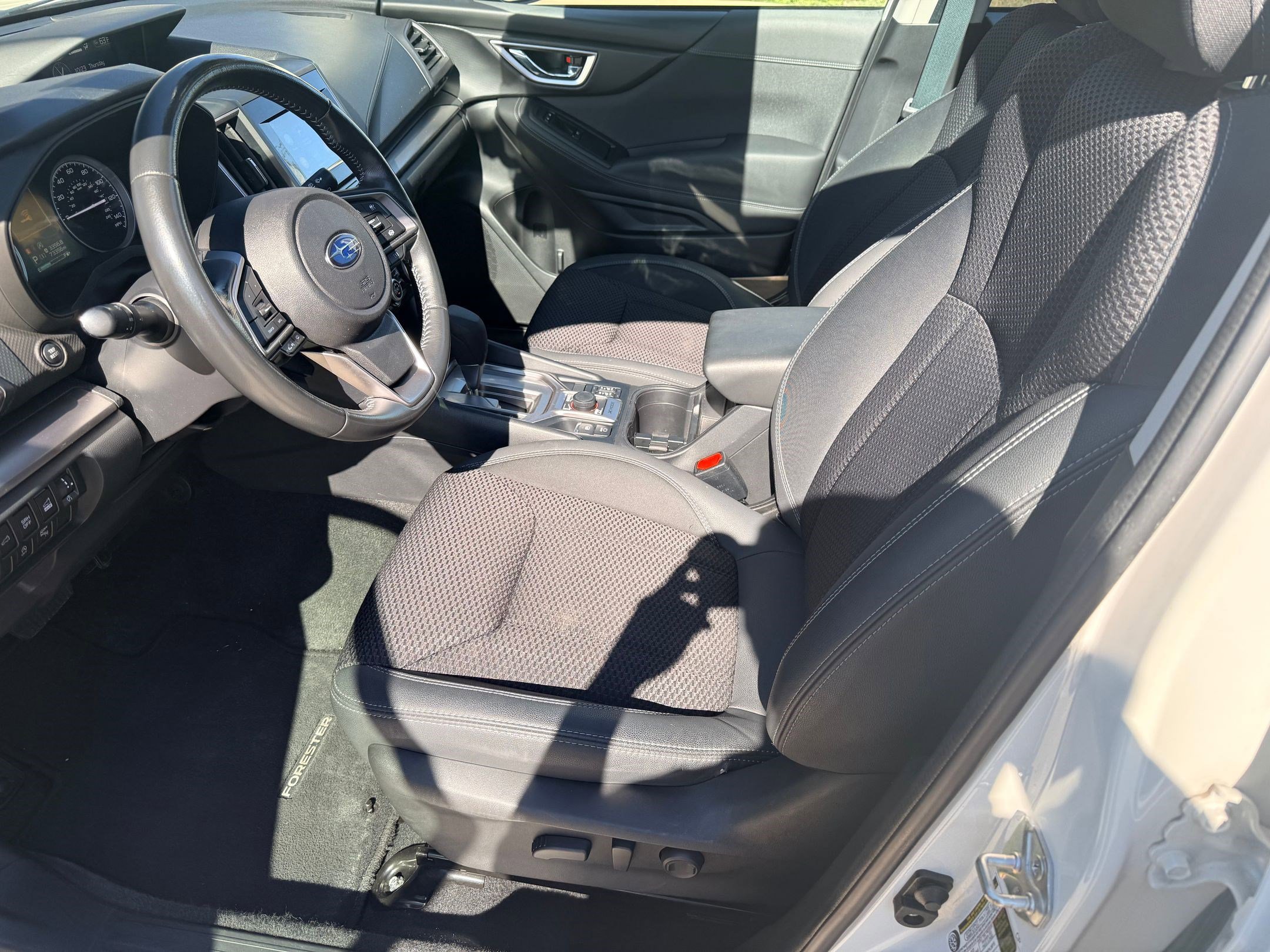 2023 Subaru Forester Premium photo 4