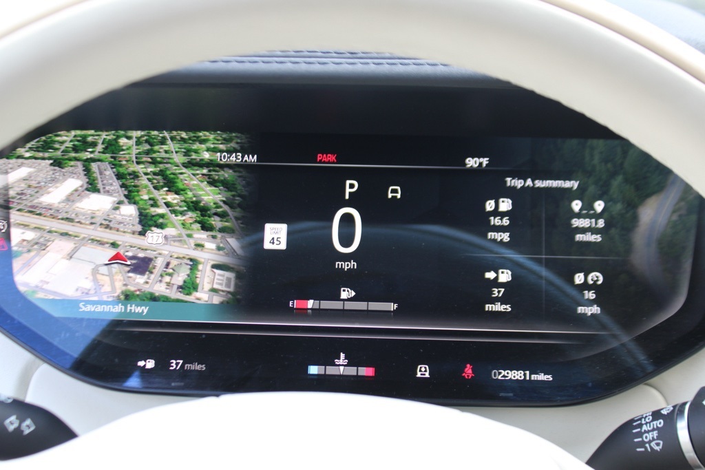 2023 Land Rover Range Rover SE photo 15