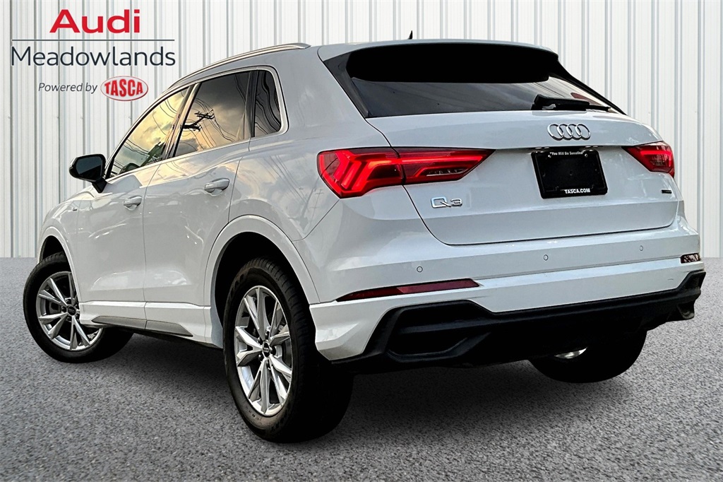 2024 Audi Q3 S line Premium Plus photo 4
