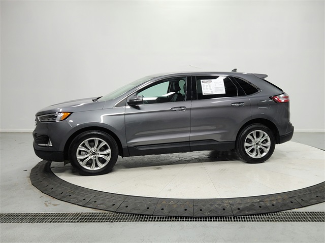 2024 Ford Edge Titanium photo 4