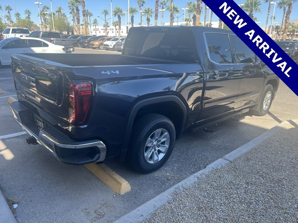 2022 Gmc Sierra 1500 SLE photo 3