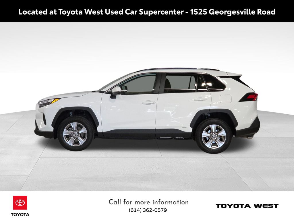 2023 Toyota RAV4 Hybrid XLE photo 8