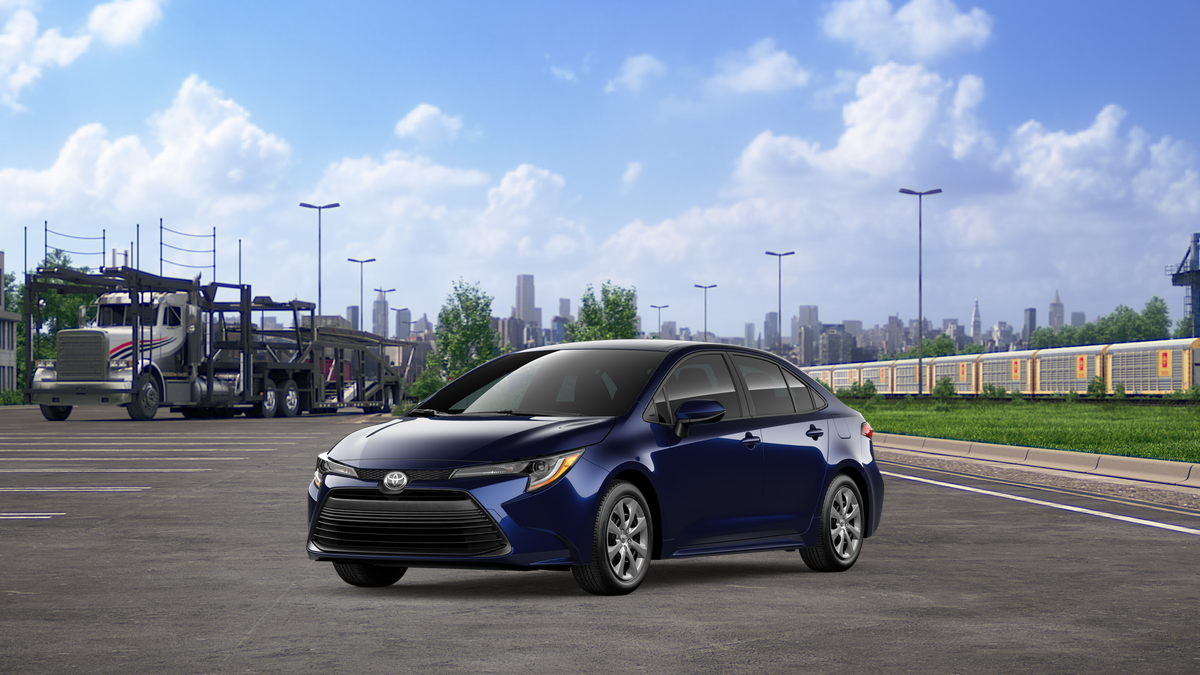 2026 Toyota Corolla LE's photo