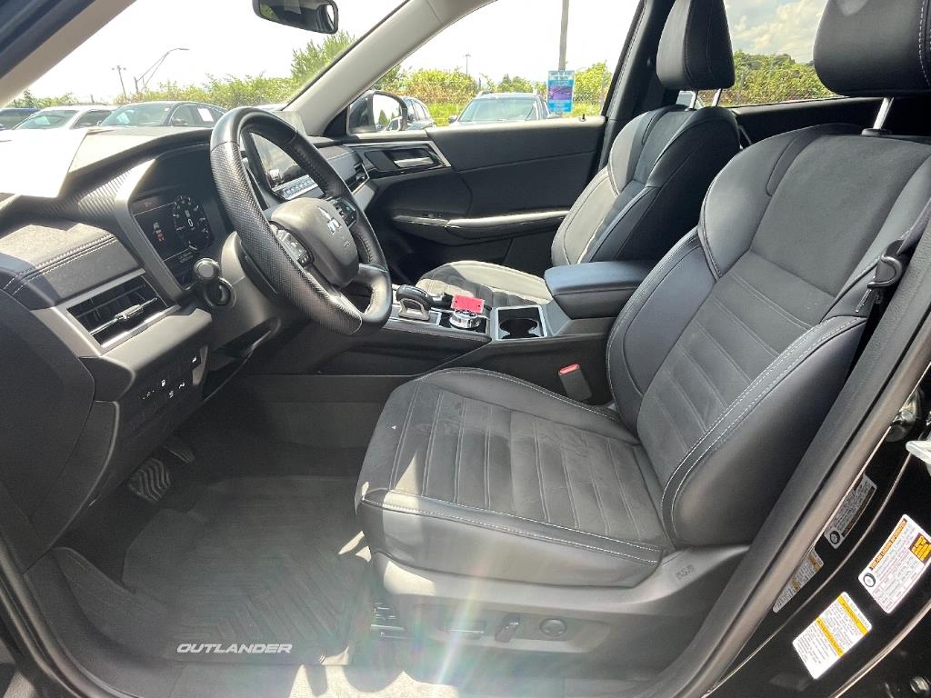 2024 Mitsubishi Outlander PHEV SE photo 4