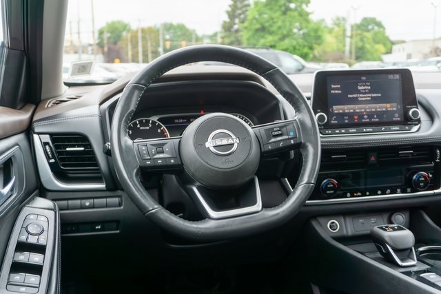 2022 Nissan Rogue SV photo 13