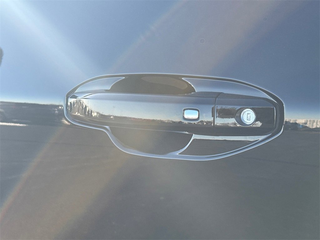 2025 GMC SIERRA - Image 13