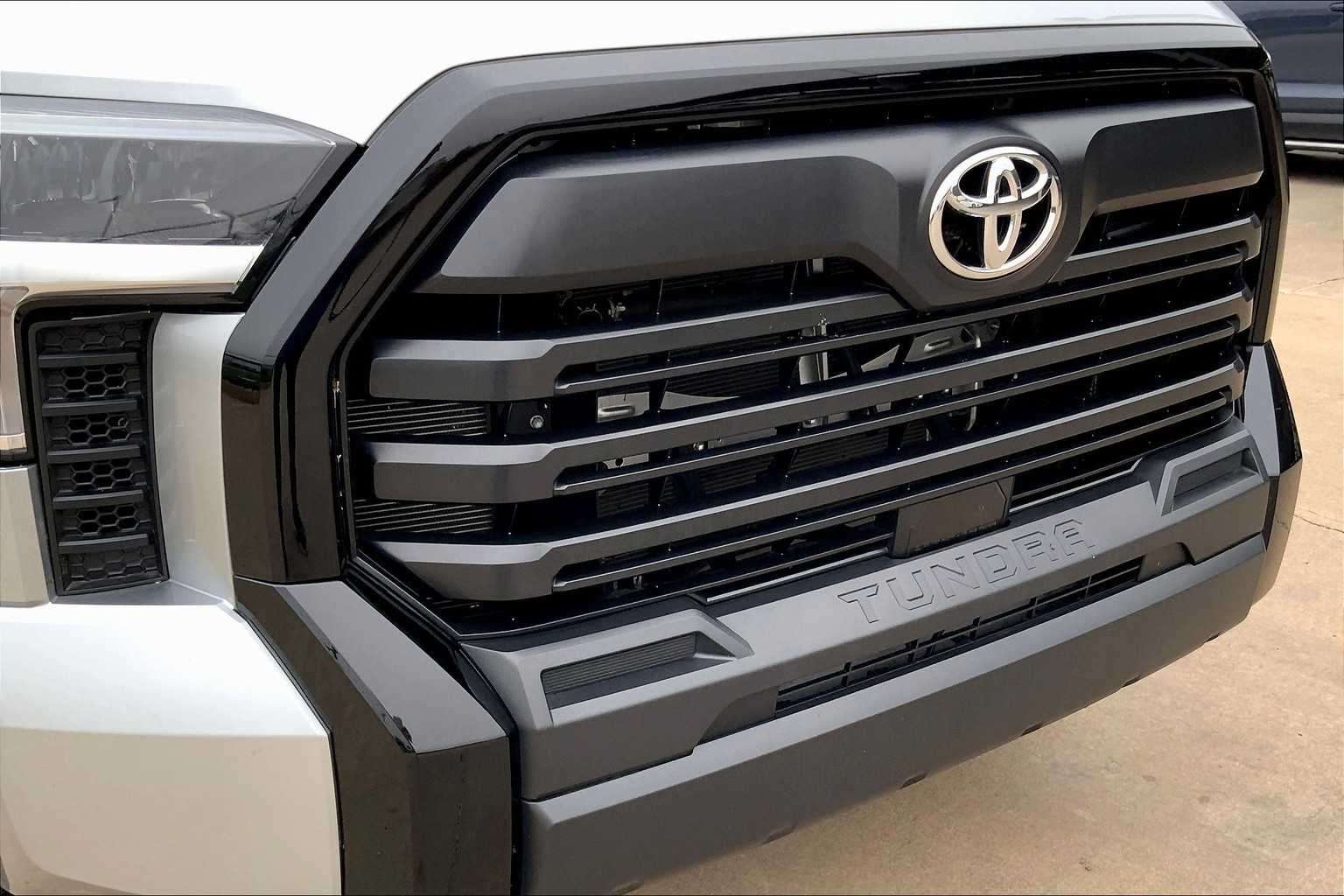 2024 Toyota Tundra SR photo 24