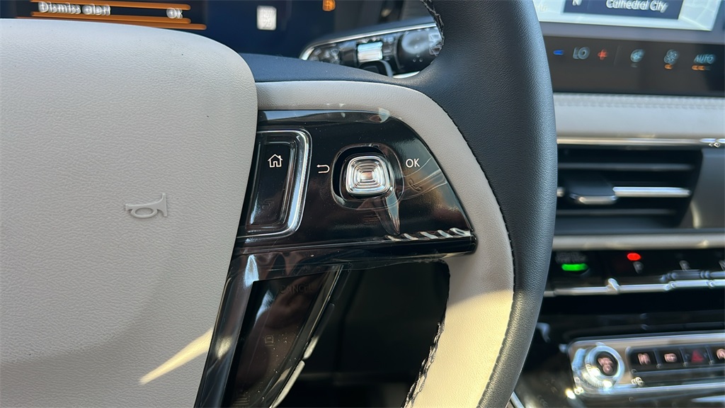 2025 Lincoln Corsair Premiere photo 14