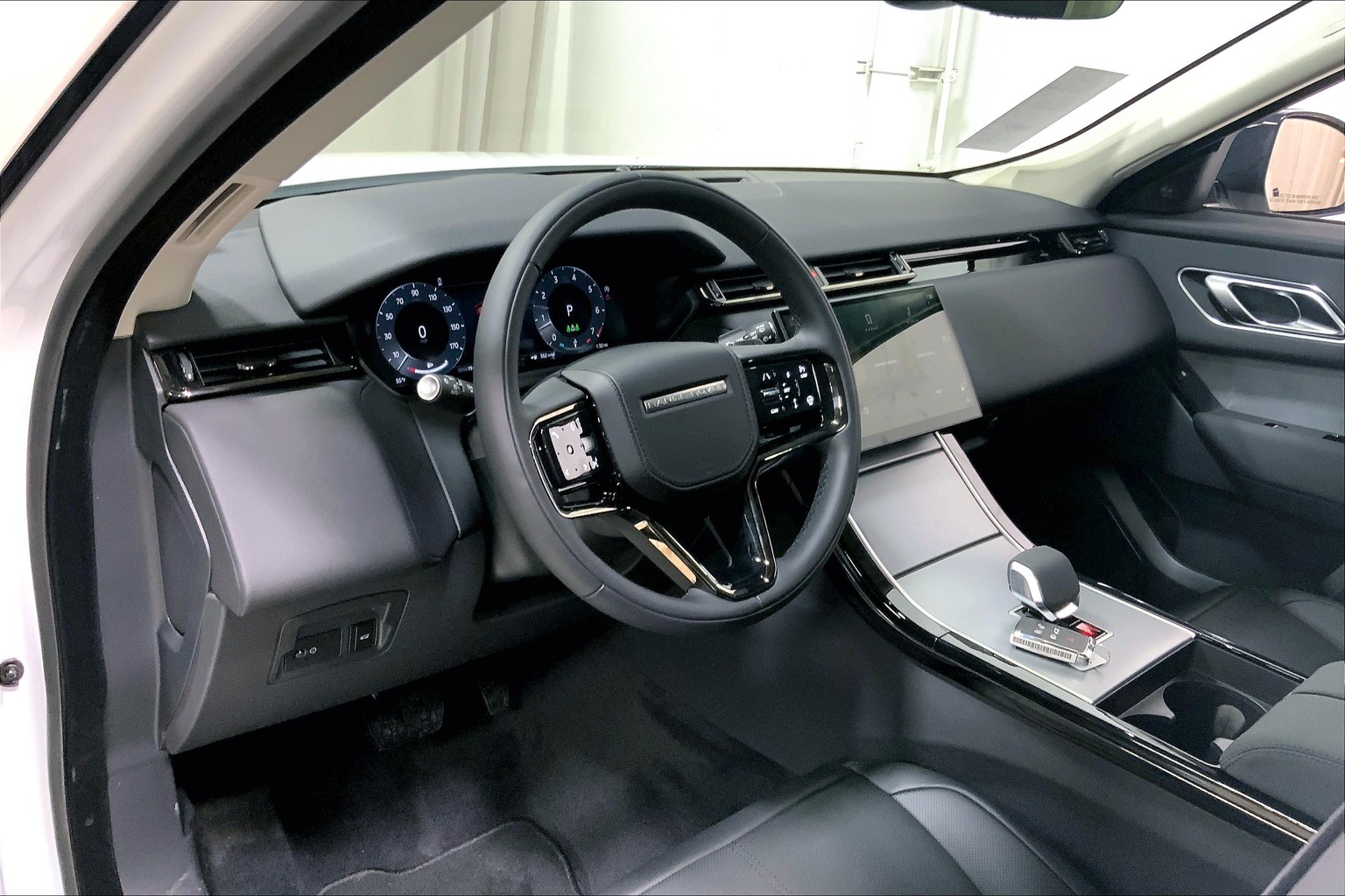 New 2024 Land Rover Range Rover Velar S 4 Door in Des Moines N24V011