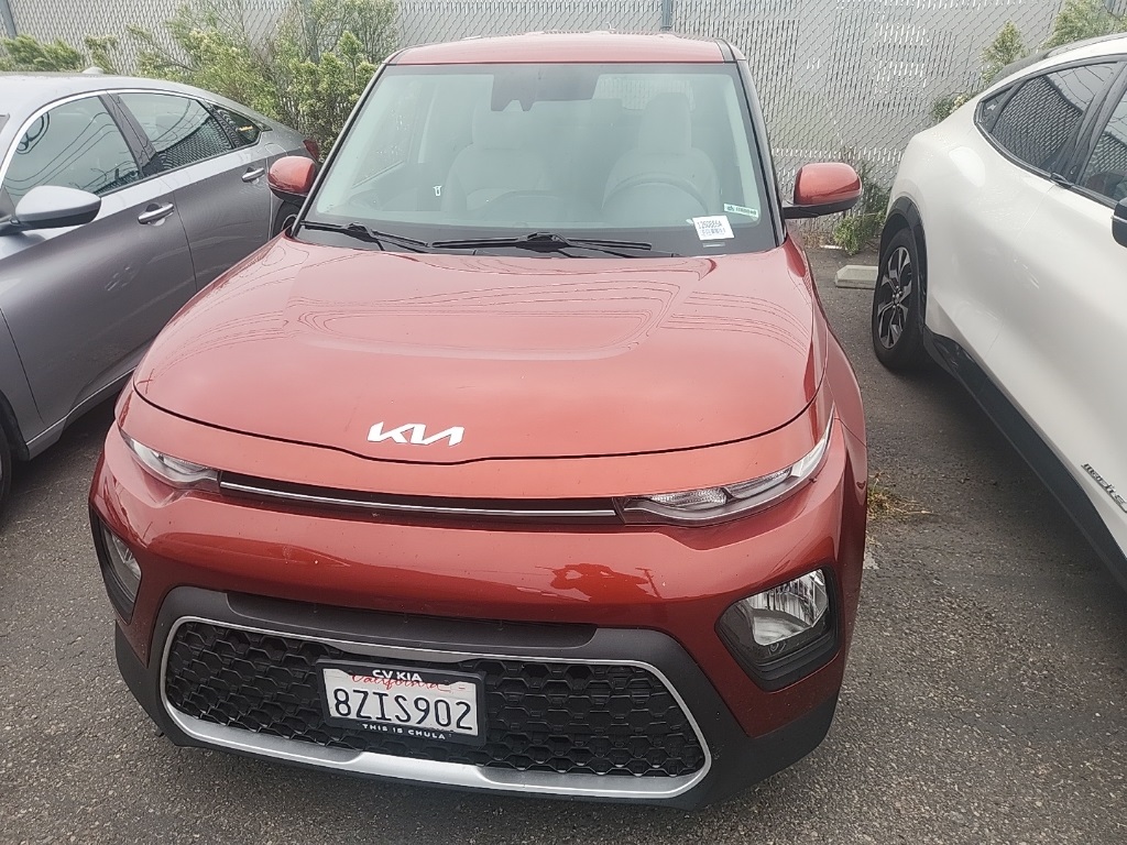 2022 Kia Soul LX photo 2