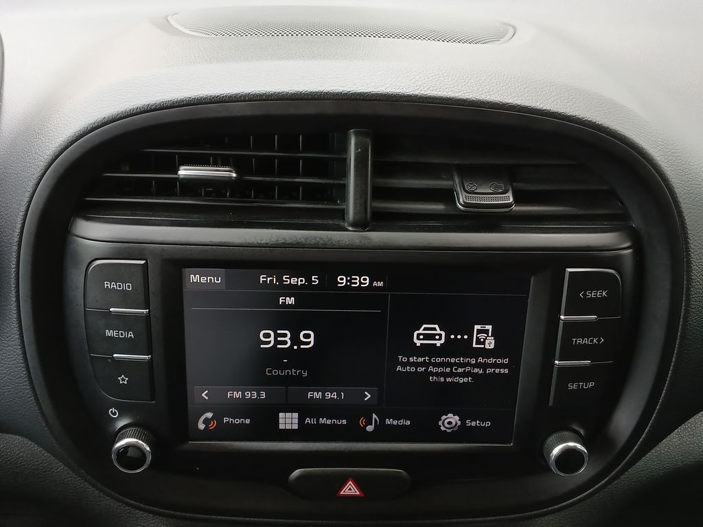 2023 Kia Soul LX photo 12