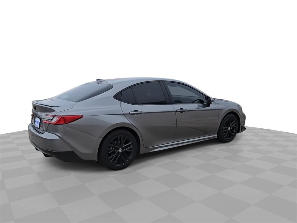 2025 Toyota Camry SE photo 8