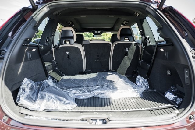 2026 Volvo XC90 photo 7